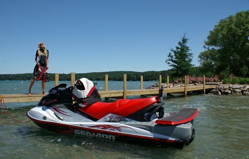 2009Sea-DooWAKEPRO-Lifestyle3.jpg