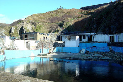 abandoned-traie-meanagh-swimming-pool-1.jpg
