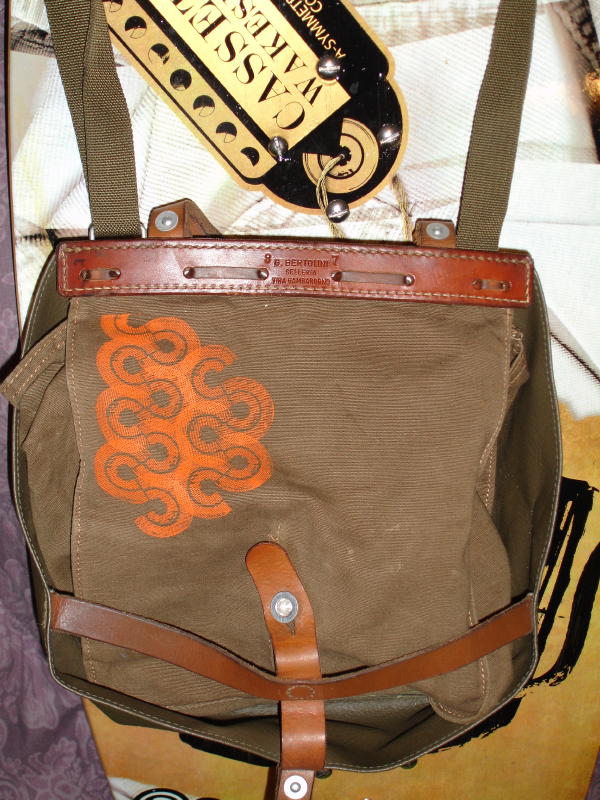 cassette bag.JPG