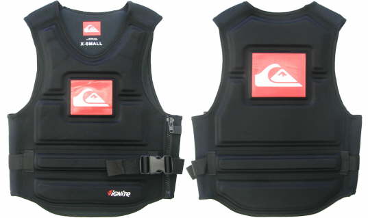 db_quiksilver_vest_ignite_black5.jpg