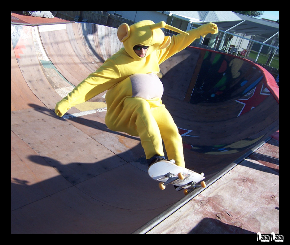 laa_laa_frontside_carve_grind.jpg
