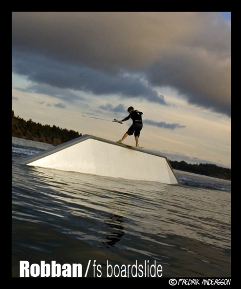 Robban_frontside_boardslide_klar.jpg