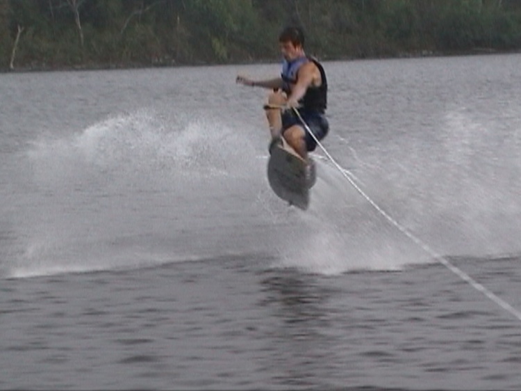 WAKESKATE2.jpg