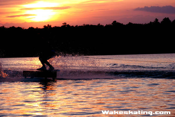 jono_fs_board_sunset