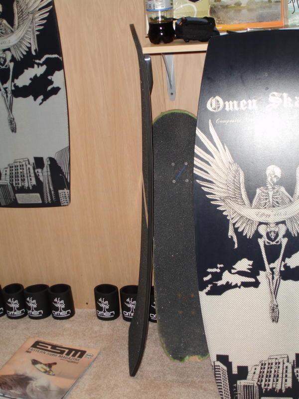 omen_flat_side
